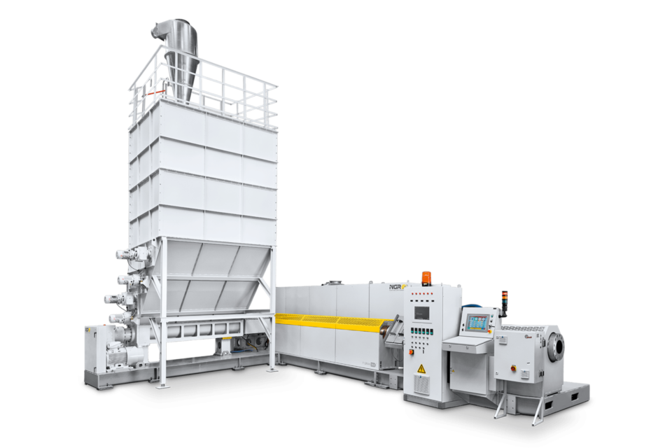 The efficiency star for pre-shredded material F:GRAN recycling machine post consumer recycling, end-of-life plastics